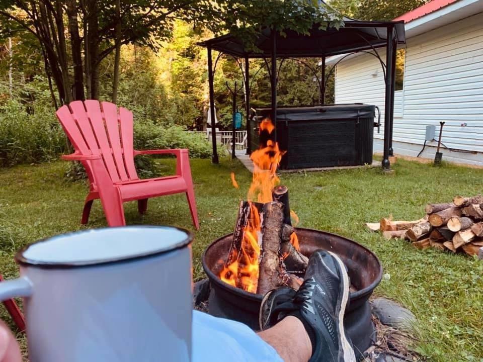 Camping Chalets Spas Pignons Rouges Saint Romain Екстериор снимка