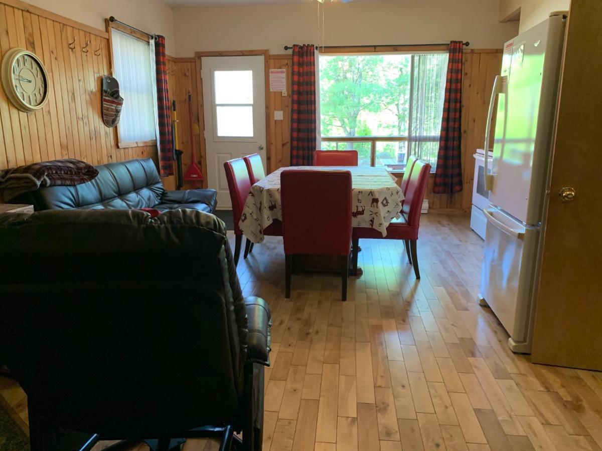 Camping Chalets Spas Pignons Rouges Saint Romain Екстериор снимка