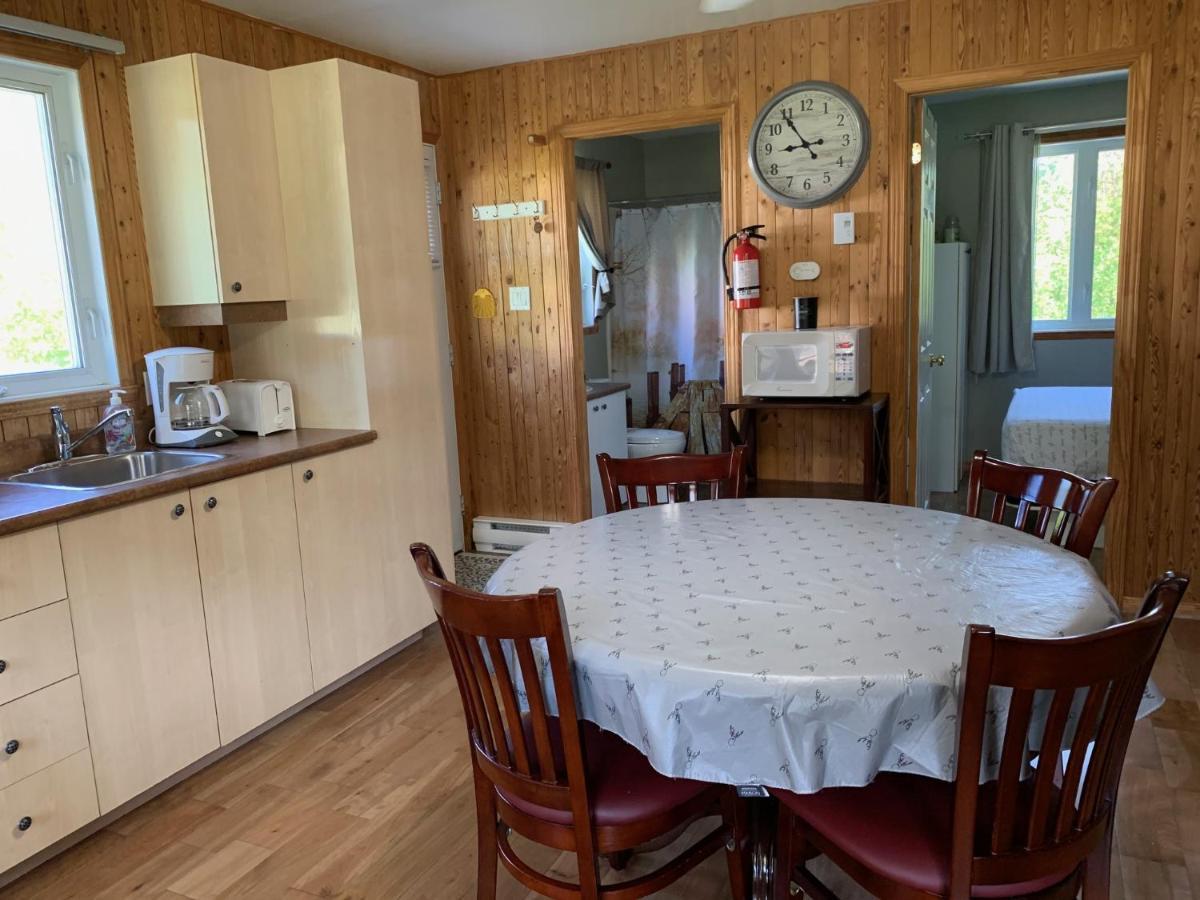 Camping Chalets Spas Pignons Rouges Saint Romain Екстериор снимка
