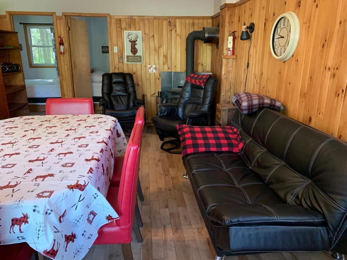 Camping Chalets Spas Pignons Rouges Saint Romain Екстериор снимка
