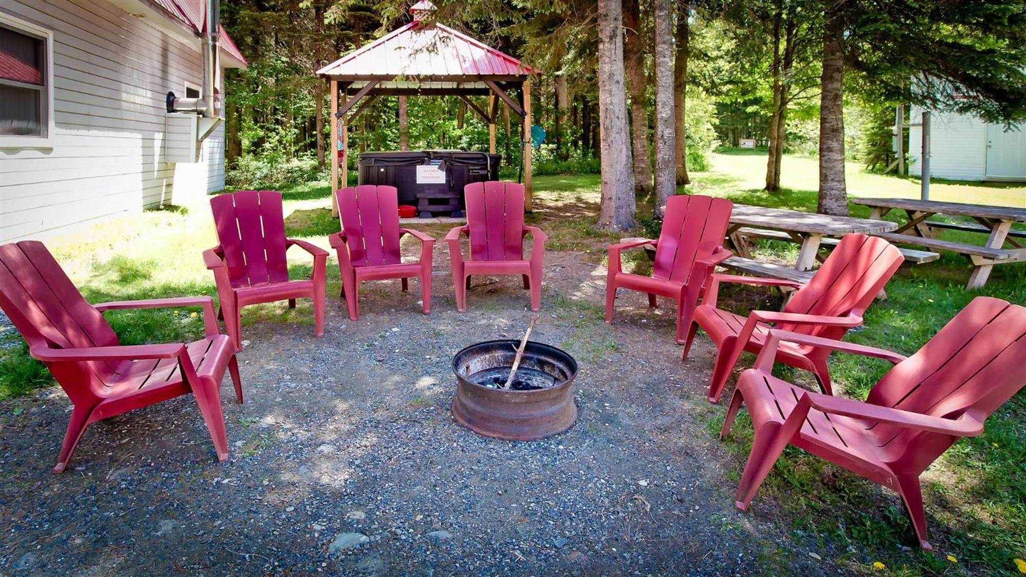 Camping Chalets Spas Pignons Rouges Saint Romain Екстериор снимка