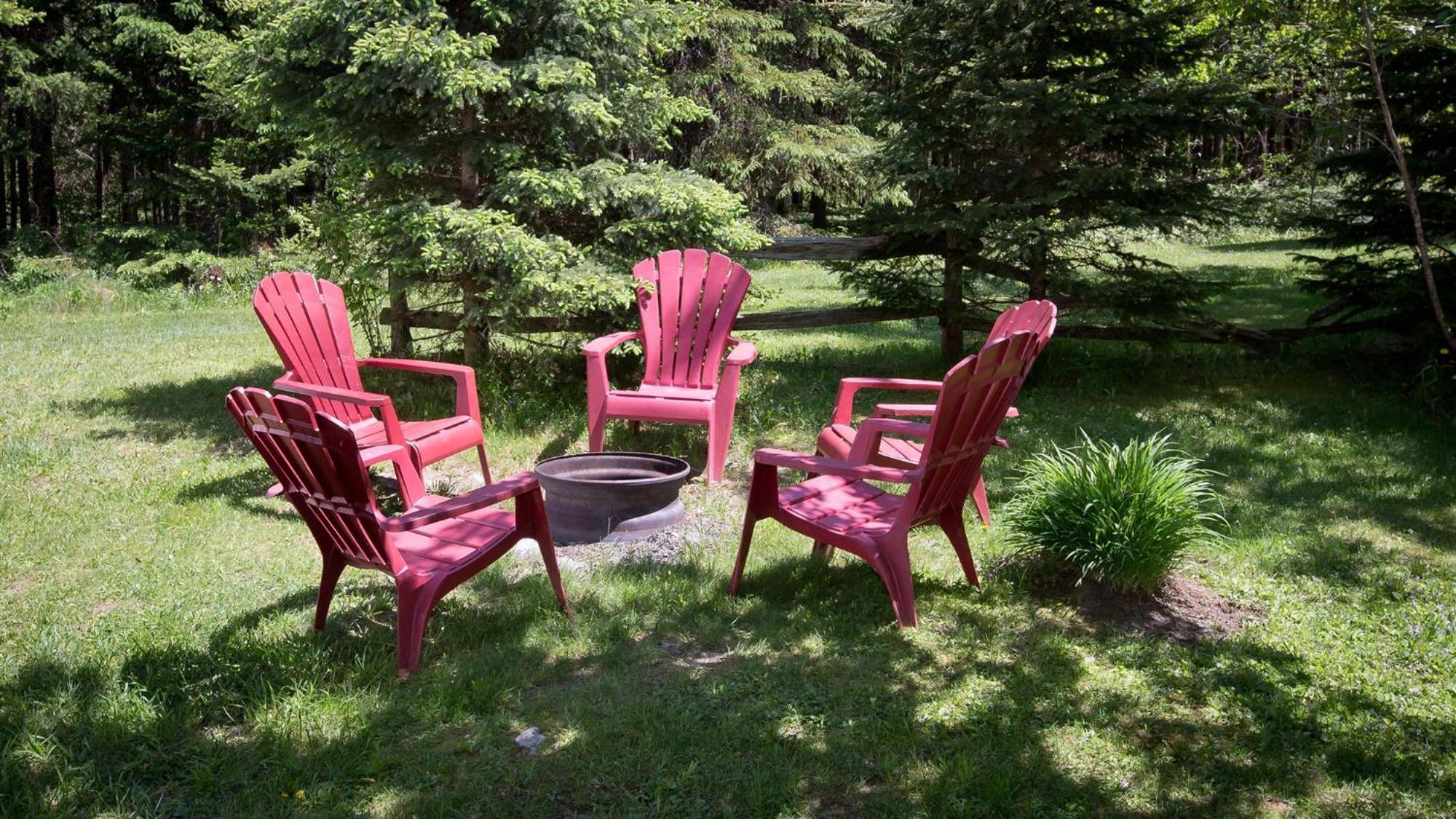 Camping Chalets Spas Pignons Rouges Saint Romain Екстериор снимка