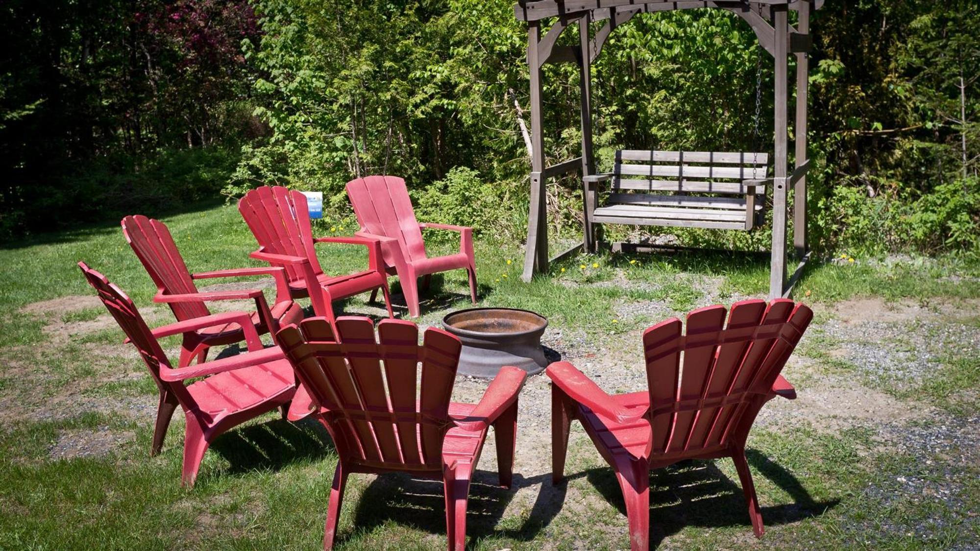 Camping Chalets Spas Pignons Rouges Saint Romain Екстериор снимка