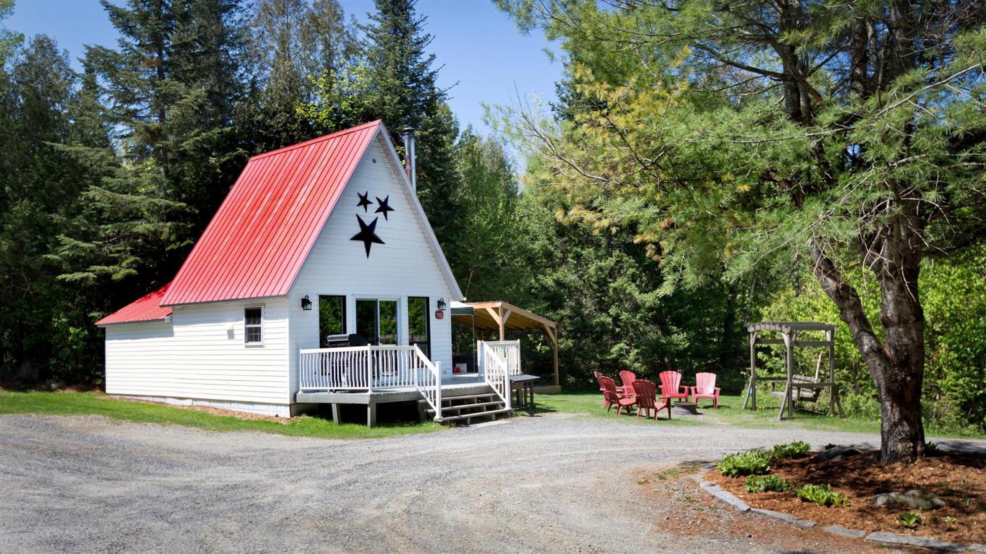 Camping Chalets Spas Pignons Rouges Saint Romain Екстериор снимка