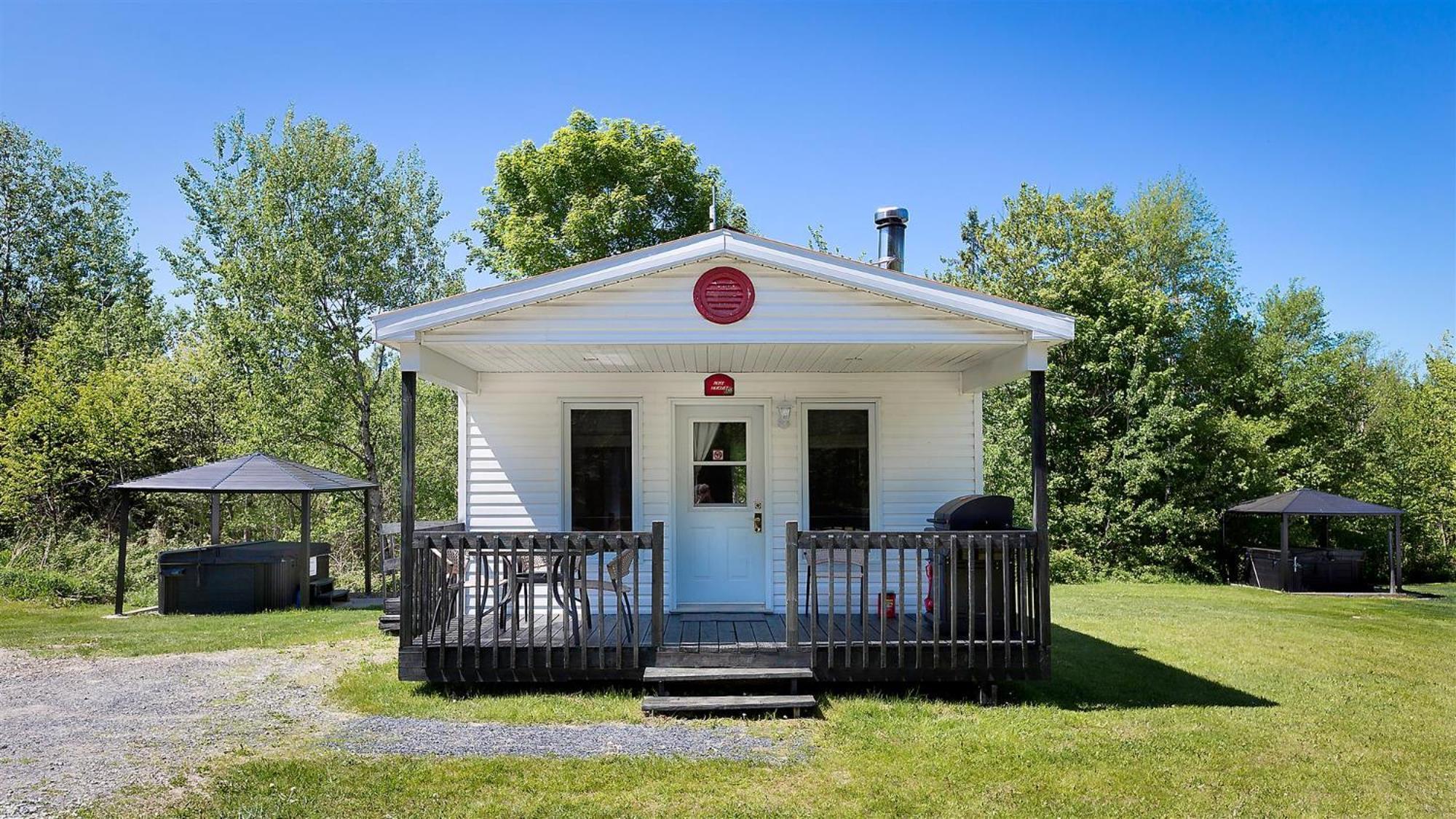 Camping Chalets Spas Pignons Rouges Saint Romain Екстериор снимка